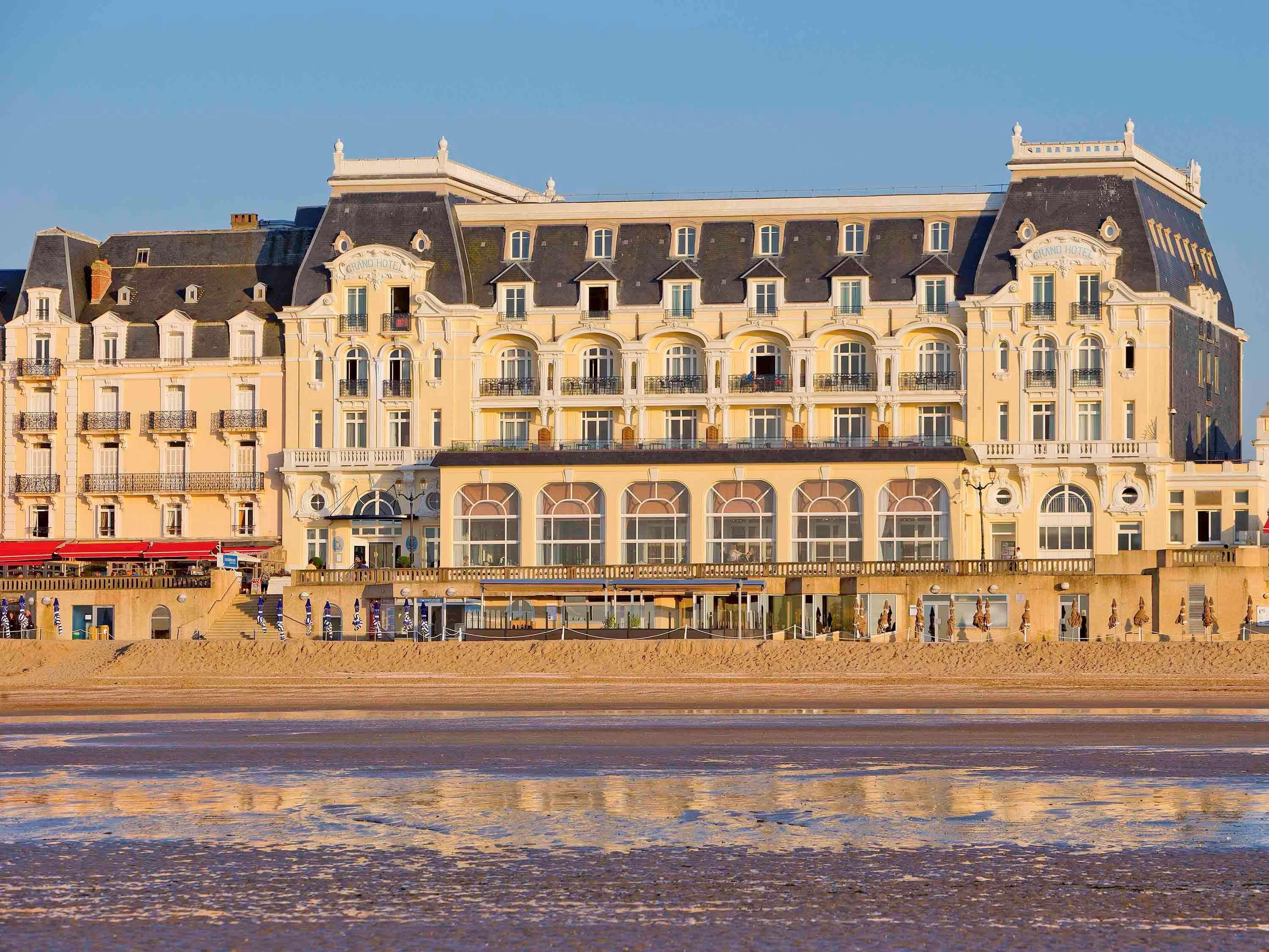 Le Grand Hotel De Cabourg - Mgallery Collection Екстериор снимка