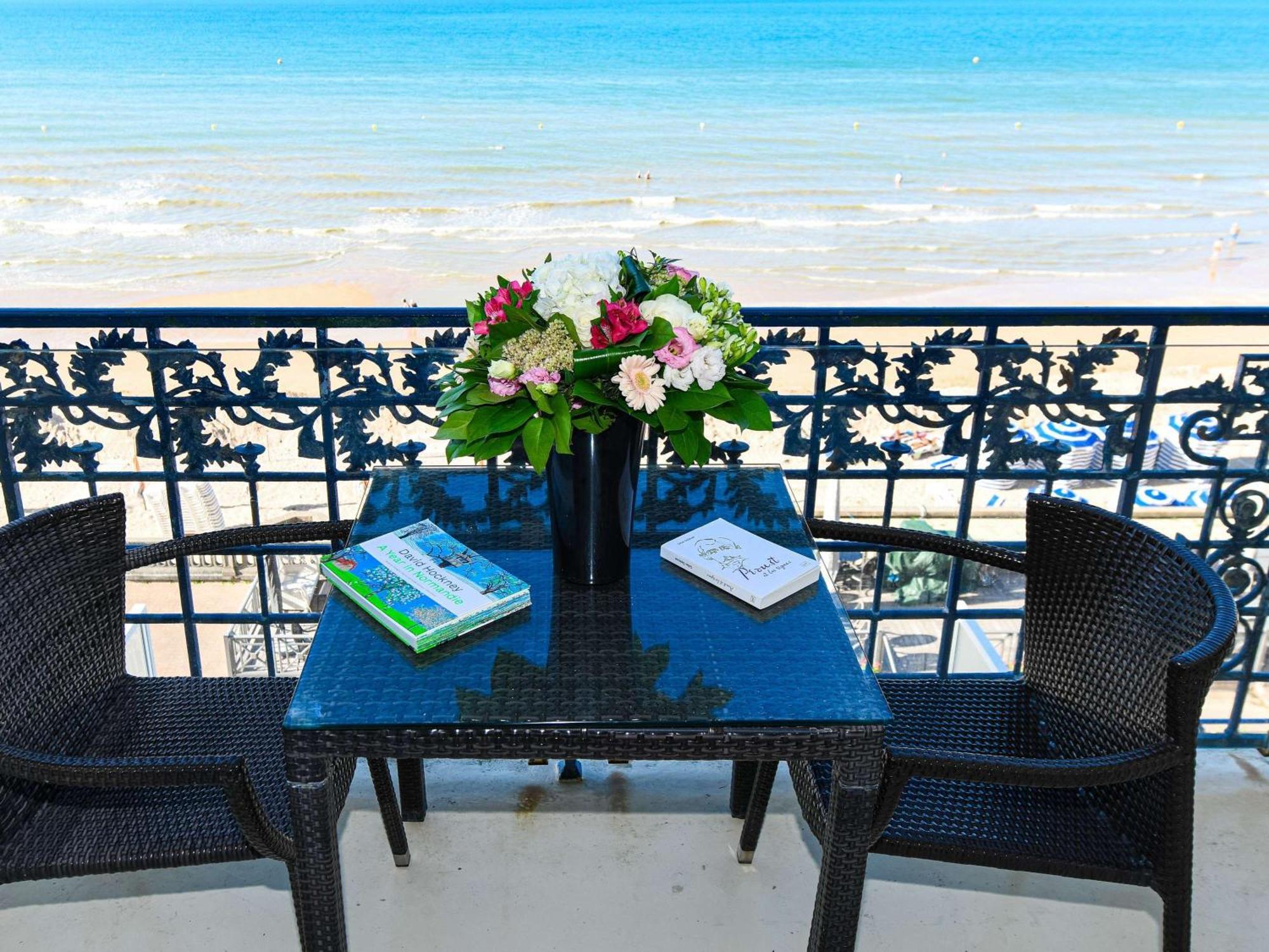 Le Grand Hotel De Cabourg - Mgallery Collection Екстериор снимка
