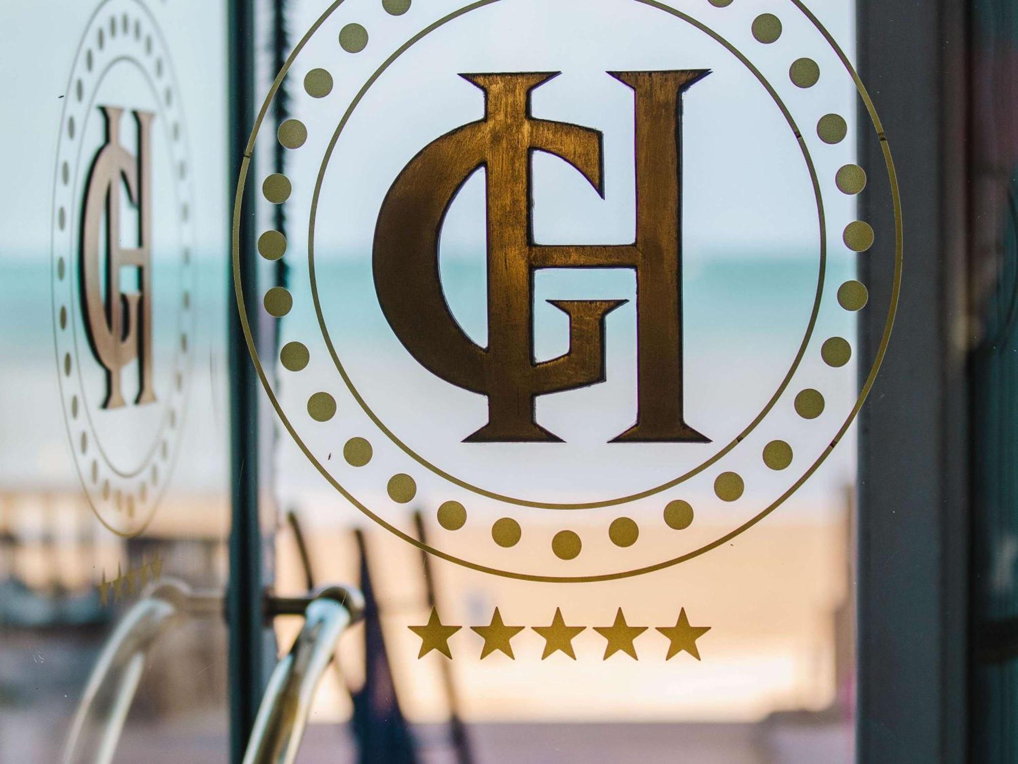 Le Grand Hotel De Cabourg - Mgallery Collection Екстериор снимка